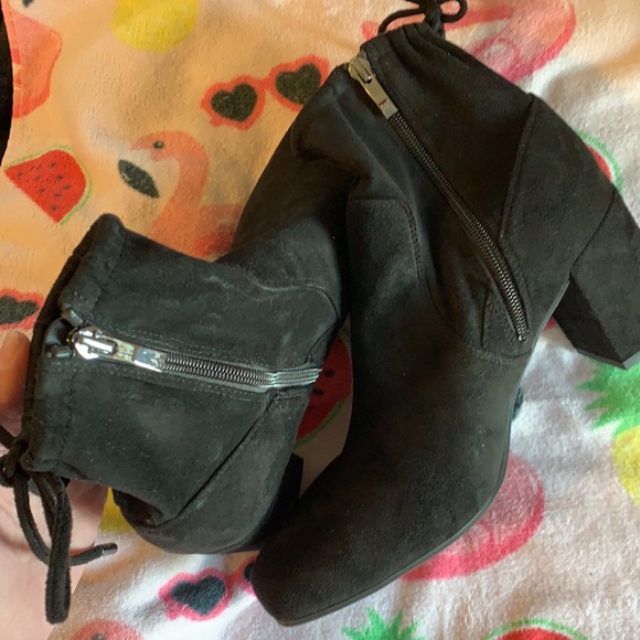 Franco Sarto women’s Pisces ankle bootie - Picture 6 of 6